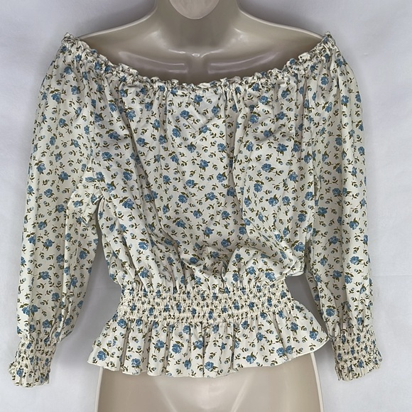 DKNY JEANS Off The Shoulder Smocked Waist Top - Picture 4 of 6